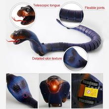 Load image into Gallery viewer, 8808B Infrared Sensor Remote Control Simulated Cobra Creative Children Electric Tricky Toy Model