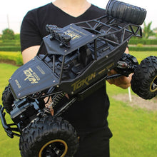 Load image into Gallery viewer, 2.4GHz 4WD Double Motors Off-Road Climbing Car Remote Control Vehicle, Model:6026, 6026 (Black), 6026 (Gold), 6026 (Silver)