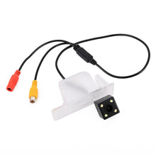 Load image into Gallery viewer, 656x492 Effective Pixel HD Waterproof 4 LED Night Vision Wide Angle Car Rear View Backup Reverse Camera for Chevrolet Malibu XL 2016-2018 / Equinox 2017-2018, For Chevrolet Malibu XL 2016-2018 / Equinox 2017-2018