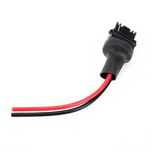 Load image into Gallery viewer, 1 Pair T25 / 3156 Bulb Holder Base Male Socket with Wire, T25 / 3156