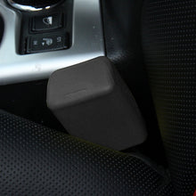 Load image into Gallery viewer, Safe Rubber Car Seat Belt Clips Locking Buckles Protective Cover, Red, Yellow, Black, Orange, Green, Blue
