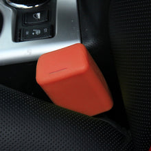 Load image into Gallery viewer, Safe Rubber Car Seat Belt Clips Locking Buckles Protective Cover, Red, Yellow, Black, Orange, Green, Blue
