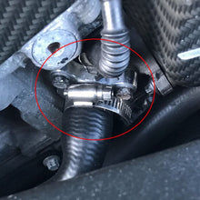 Load image into Gallery viewer, Car Water Hose Joint Pipe Adaptor with Clamps for BMW 335i, Size: 28mm, Silver