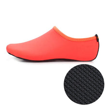 Load image into Gallery viewer, 3mm Non-slip Rubber Embossing Texture Sole Solid Color Diving Shoes and Socks, One Pair