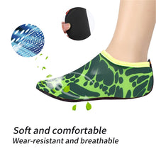 Load image into Gallery viewer, 3mm Non-slip Rubber Embossing Texture Sole Figured Diving Shoes and Socks, One Pair