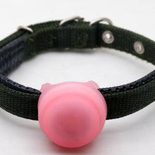 Load image into Gallery viewer, Pet Collar Anti-Lost Location Tracker Silicone Protective Case with Light For AirTag 2nd Gen / AirTag 1st Gen