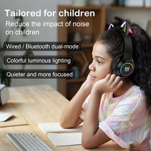 Load image into Gallery viewer, ONIKUMA B90 RGB Lighting Wireless Bluetooth Headphone, B90