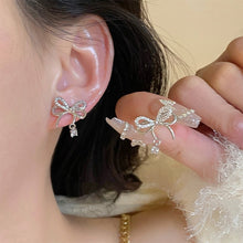 Load image into Gallery viewer, Temperament Ladies Light Luxury Pearl Double Layer Earrings Diamond Earrings, EH1490, EH0668, EH1595, EH1220, EH1509, EH1667, EH1291, EH1661, EH1671, EH1666, EH0829, EH0820, EH1649, EH1485, EH1560, EH1662, EH1650, EH1631, EH1628, EH0997, EH0518, EH1543...