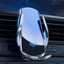 Load image into Gallery viewer, Q3S Infrared lnduction Wireless Fast Charging Air Outlet Car Holder