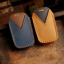 Load image into Gallery viewer, For Lexus RX270 / ES240 / LX570 Hallmo Crazy Horse Cowhide Car Key Protection Cover, For Lexus RX270 3-button, For Lexus RX270 4-button
