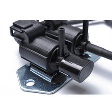 Load image into Gallery viewer, Car Vacuum Wheel Clutch Control Solenoid Valve K5T47776 for Mitsubishi Pajero L200 L300, For Mitsubishi Pajero L200 L300