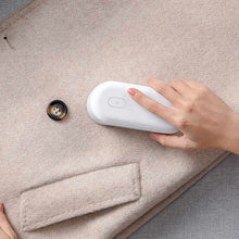 Load image into Gallery viewer, Original Xiaomi Mijia Mini Portable Shaver Wool Ball USB Charging Hair Remover Electric Lint Trimmer, Lint Remover 1
