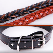 Load image into Gallery viewer, Cowhide Traction Belt Dog Collar Telescopic Dog Rope, Suitable For Medium and Large Dogs, M, Rope Length: 128cm Collar Size: 32-44cm