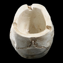 Load image into Gallery viewer, Halloween Utensils Resin Skull Ashtray Personality Home Decoration