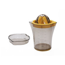 Load image into Gallery viewer, kn260 Simple Manual Fruit Juicer, Size: 15 x 13.5cm, Fruit Juicer