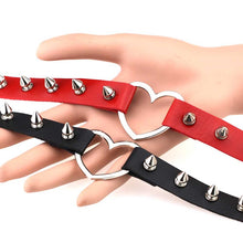 Load image into Gallery viewer, Punk Style Fashion Heart Shape Leather Rivet Necklace Collar, Random Color Delivery, TXXQ04
