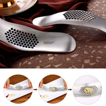 Load image into Gallery viewer, SSGP Kitchen Tool Manual 304 Stainless Steel Brushed Texture Garlic Presser, 304 Stainless Steel Garlic Crusher