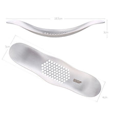 Load image into Gallery viewer, SSGP Kitchen Tool Manual 304 Stainless Steel Brushed Texture Garlic Presser, 304 Stainless Steel Garlic Crusher