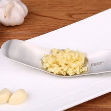 Load image into Gallery viewer, SSGP Kitchen Tool Manual 304 Stainless Steel Brushed Texture Garlic Presser, 304 Stainless Steel Garlic Crusher