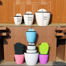 Load image into Gallery viewer, Self-Watering Planter Grow Plants Lazy Flower Pots Wall-hanging Round Resin Plastic Flower Pots, Size: 18x12.5x16cm, Size: 18x12.5x16cm