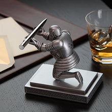 Load image into Gallery viewer, Executive Knight Shape Creative Household Office Desktop Storage Pen Holder