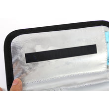 Load image into Gallery viewer, Travel Needs Outdoor Insulated Bag Insulin Storage Bag, Size: 20.3*10*5cm