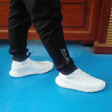 Load image into Gallery viewer, Waterproof Antiskid Silicone Outdoor Rainboots Shoes Cover, Size: S (25-33), Size: S
