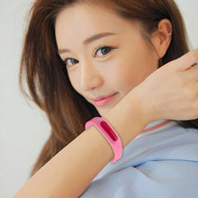 Load image into Gallery viewer, 20 PCS Anti-mosquito Silicone Repellent Bracelet Buckle Wristband Bugs Away, Suitable for Children and Adults, Length:23cm, Random Color Delivery, 20 PCS