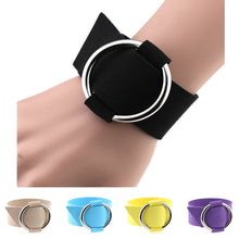 Load image into Gallery viewer, 2 PCS European and American Simple Round Velvet Bracelet Fashion Metal Wristband Bracelet, Random Color Delivery