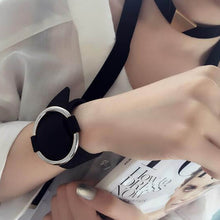 Load image into Gallery viewer, 2 PCS European and American Simple Round Velvet Bracelet Fashion Metal Wristband Bracelet, Random Color Delivery