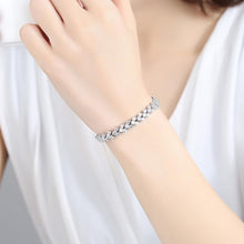 Load image into Gallery viewer, Glamorous Female Crystal Bracelet with Artificial Diamond Inlaid for Wedding, Engagement, Mother`s Day And Birthday Gift, Diameter: 5.25 cm, Perimeter:16.5 cm, Gold, Rose Gold, Silver