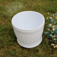 Load image into Gallery viewer, 10 PCS Imitation Wooden Barrel Plastic Resin Flower Pot with Tray, Top Diameter: 16cm, Height: 13.5cm, Top Diameter: 16cm