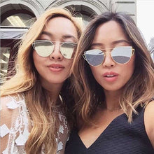 Load image into Gallery viewer, Unisex Fashion Color Film UV400 Reflective Sunglasses