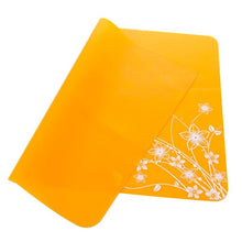 Load image into Gallery viewer, 40x30cm Anti-skidding Silicone Heat Insulation Mat for Food Dish / Beverage / Oven / Kid Table