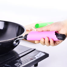 Load image into Gallery viewer, 5 PCS Soft Resin Tube Shaped Reusable Magic Handheld Rolling Garlic Peeler Kitchen Tools (Random Color Delivery), Random Color Delivery