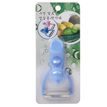 Load image into Gallery viewer, Men Shaped Fruit Vegetable Kitchen Blade Peeler with Durable ABS Handle, Men Shaped Peel Knife