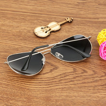 Load image into Gallery viewer, UV400 UV Protection Metal Frame AC Lens Frog Mirror Eyeglasses Sunglasses