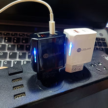 Load image into Gallery viewer, TE-PD01 PD 20W + QC3.0 USB Dual Ports Quick Charger with Indicator Light, US Plug, US Plug