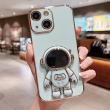 Load image into Gallery viewer, Electroplating Astronaut Holder Phone Case, For iPhone 16, For iPhone 15 Pro Max, For iPhone 15 Pro, For iPhone 15 Plus, For iPhone 15