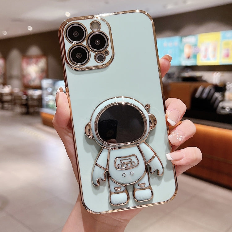 Electroplating Astronaut Holder Phone Case, For iPhone 17e / 16e, For iPhone 17 Pro Max, For iPhone 17 Pro, For iPhone 17, For iPhone Air, For iPhone 16 Pro Max, For iPhone 16 Pro, For iPhone 16 Plus