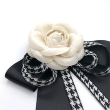 Load image into Gallery viewer, Ladies Three-dimensional Bow-knot Bow Tie Brooch Clothing Accessories