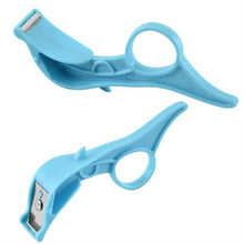 Load image into Gallery viewer, Kitchen Fruit Peeler Stainless Steel Peeling Knife, Random Color Delivery