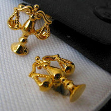 Load image into Gallery viewer, SAVOYSHI Golden Libra Cufflinks Men&#39;s French Cuffs