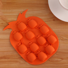Load image into Gallery viewer, 5 PCS Pineapple Creative Silicone Ice Tray Ice Maker Ice Mold, Random Color Delivery, Pineapple Ice Maker