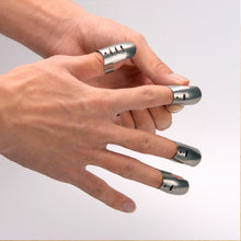 Load image into Gallery viewer, 4 PCS / Set Adjustable Stainless Steel Finger Hand Guard Finger Protector Knife Slice Chop Safe Cooking Tools, 4 PCS / Set Finger Protector