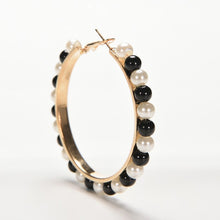 Load image into Gallery viewer, 1 Pair Girls Hoop Pearl Earring With Big Circle, Black, White, Black and White