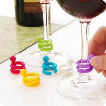 Load image into Gallery viewer, 7 PCS Cartoon Silicone Sealed Spiral Red Wine Stopper + Cup Feet Set, Random Color Delivery, 7 PCS Cartoon Shape