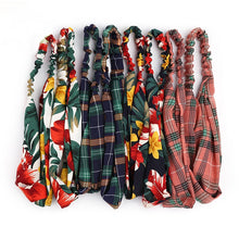 Load image into Gallery viewer, 5 PCS Retro Floral Printed Ladies Classic Cross Hair Bands