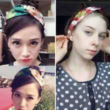Load image into Gallery viewer, 5 PCS Retro Floral Printed Ladies Classic Cross Hair Bands