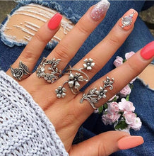 Load image into Gallery viewer, 4 PCS/Set Antique Vintage Bohemia Style Rose Flower Rings for Women